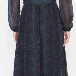 Trendyol Vrouwen Ballon Mouw Sjaalkraag Verschuiving Jurk 17 Trendyol Vrouwen Ballon Mouw Sjaalkraag Verschuiving Jurk -Trendy Meid Verkoop 373x1200