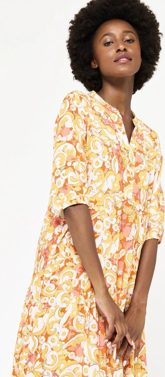 LOLALIZA Maxi-jurk Met Retroprint - Oranje - Maat 38 1 LOLALIZA Maxi-jurk Met Retroprint - Oranje - Maat 38