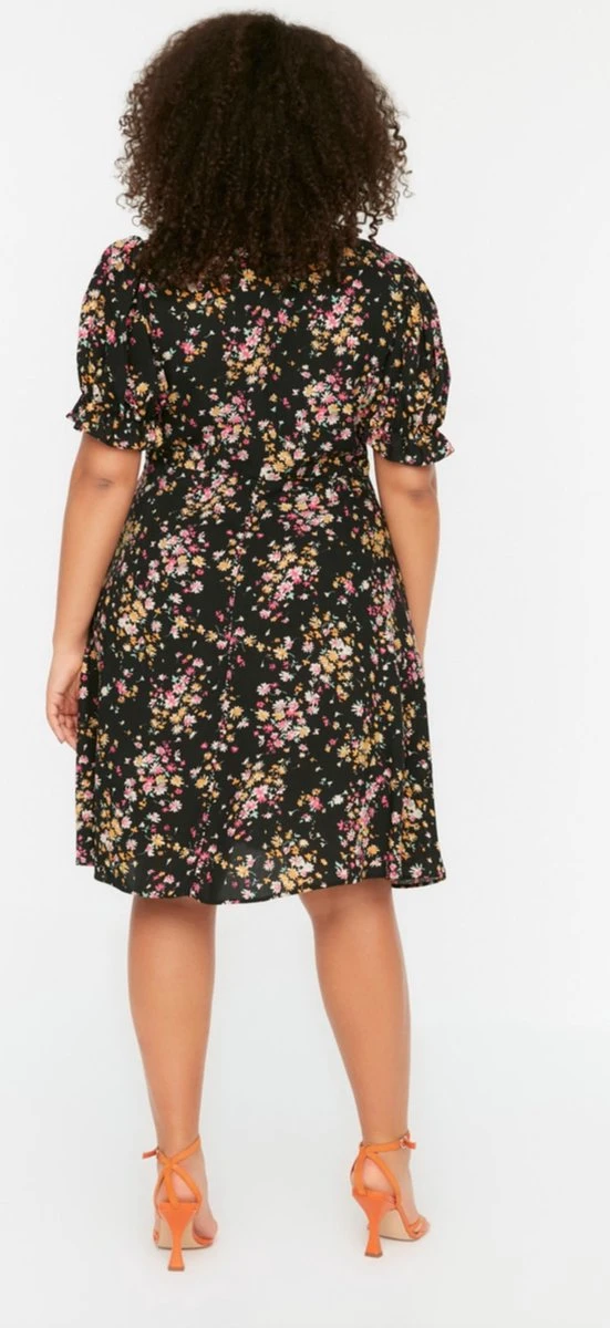 Trendyol Vrouwen Ballon Mouw V-hals A-lijn Plus Size Jurk 8 Trendyol Vrouwen Ballon Mouw V-hals A-lijn Plus Size Jurk - Afbeelding 8