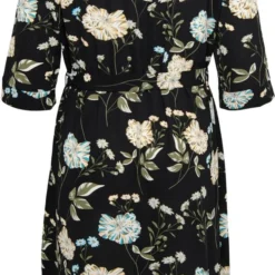 Only Carmakoma Carluxmie Jurk Zwart Gebloemd Maat 48 -Trendy Meid Verkoop 622x1200 4