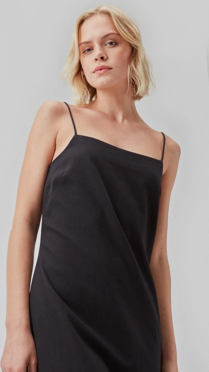 Zwarte Korte Jurk Cydney - Modstrom - Maat L 4 Zwarte Korte Jurk Cydney - Modstrom - Maat L - Afbeelding 4