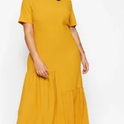 Trendyol Vrouwen Standaard Mouw Ronde Hals Ruche Zoom Grote Maten Jurk