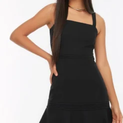 Trendyol Vrouwen Standaard Mouw Vierkante Kraag Schaatser Jurk