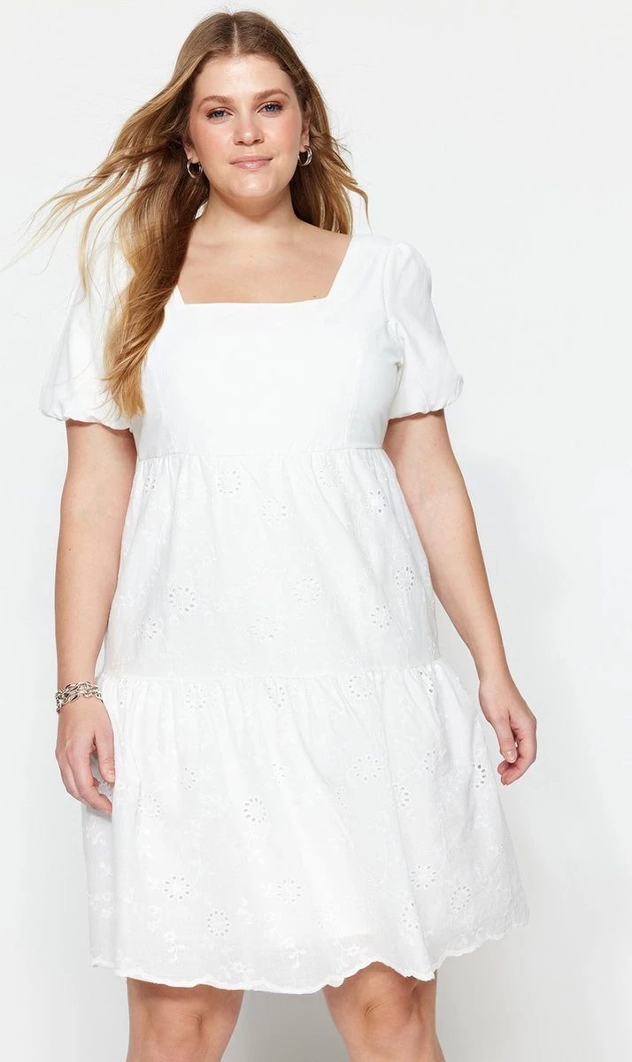 Trendyol Vrouwen Ballon Mouw Vierkante Kraag Schaatser Grote Maten Jurk 3 Trendyol Vrouwen Ballon Mouw Vierkante Kraag Schaatser Grote Maten Jurk - Afbeelding 3