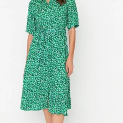 Trendyol Vrouwen Standaard Mouw Kraag Overhemdjurk Jurk 17 Trendyol Vrouwen Standaard Mouw Kraag Overhemdjurk Jurk -Trendy Meid Verkoop 717x1200 3