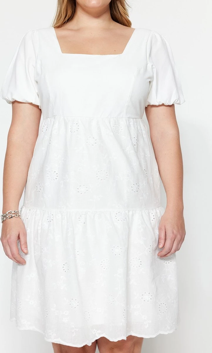 Trendyol Vrouwen Ballon Mouw Vierkante Kraag Schaatser Grote Maten Jurk 5 Trendyol Vrouwen Ballon Mouw Vierkante Kraag Schaatser Grote Maten Jurk - Afbeelding 5