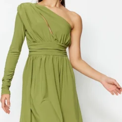 Trendyol Vrouwen Een Schouder Asymmetrische Kraag Schaatser Jurk -Trendy Meid Verkoop 722x1200