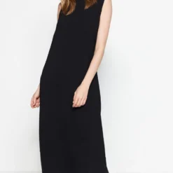 Trendyol Vrouwen Standaard Mouw Ronde Hals Verschuiving Jurk -Trendy Meid Verkoop 747x1200 1