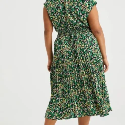 WE Fashion Dames Plissé Jurk - Curve 8 WE Fashion Dames Plissé Jurk - Curve -Trendy Meid Verkoop 751x1200
