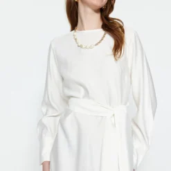 Trendyol Vrouwen Standaard Mouw Ronde Hals Verschuiving Jurk -Trendy Meid Verkoop 789x1200 3