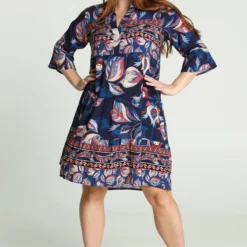 Cassis Korte Jurk In Viscose Met Etnisch Motief 17 Cassis Korte Jurk In Viscose Met Etnisch Motief -Trendy Meid Verkoop 799x1200 122