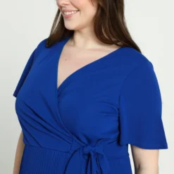 Promiss Lange, Effen Plisséjurk Met Valse Wikkelkraag -Trendy Meid Verkoop 799x1200 196