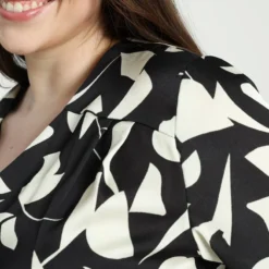 Promiss Halflange Jurk Met Grafisch Motief, Valse Wikkelkraag En Riem -Trendy Meid Verkoop 799x1200 276