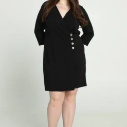 Promiss Halflange, Effen Jurk Met Valse Wikkelkraag En Decoratieve Knopen -Trendy Meid Verkoop 799x1200 282