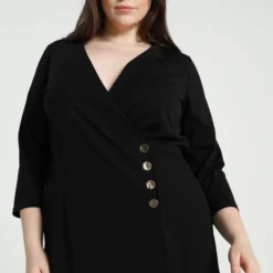 Promiss Halflange, Effen Jurk Met Valse Wikkelkraag En Decoratieve Knopen -Trendy Meid Verkoop 799x1200 284