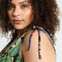 Paprika Lange Jurk In Viscose Met Hawai Print En Smalle Schouderbandjes -Trendy Meid Verkoop 799x1200 3