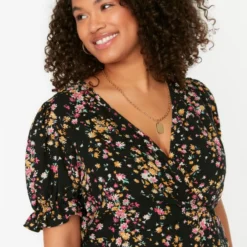 Trendyol Vrouwen Ballon Mouw V-hals A-lijn Plus Size Jurk 12 Trendyol Vrouwen Ballon Mouw V-hals A-lijn Plus Size Jurk -Trendy Meid Verkoop 800x1200 1143