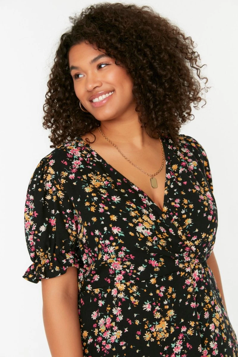 Trendyol Vrouwen Ballon Mouw V-hals A-lijn Plus Size Jurk 5 Trendyol Vrouwen Ballon Mouw V-hals A-lijn Plus Size Jurk - Afbeelding 5