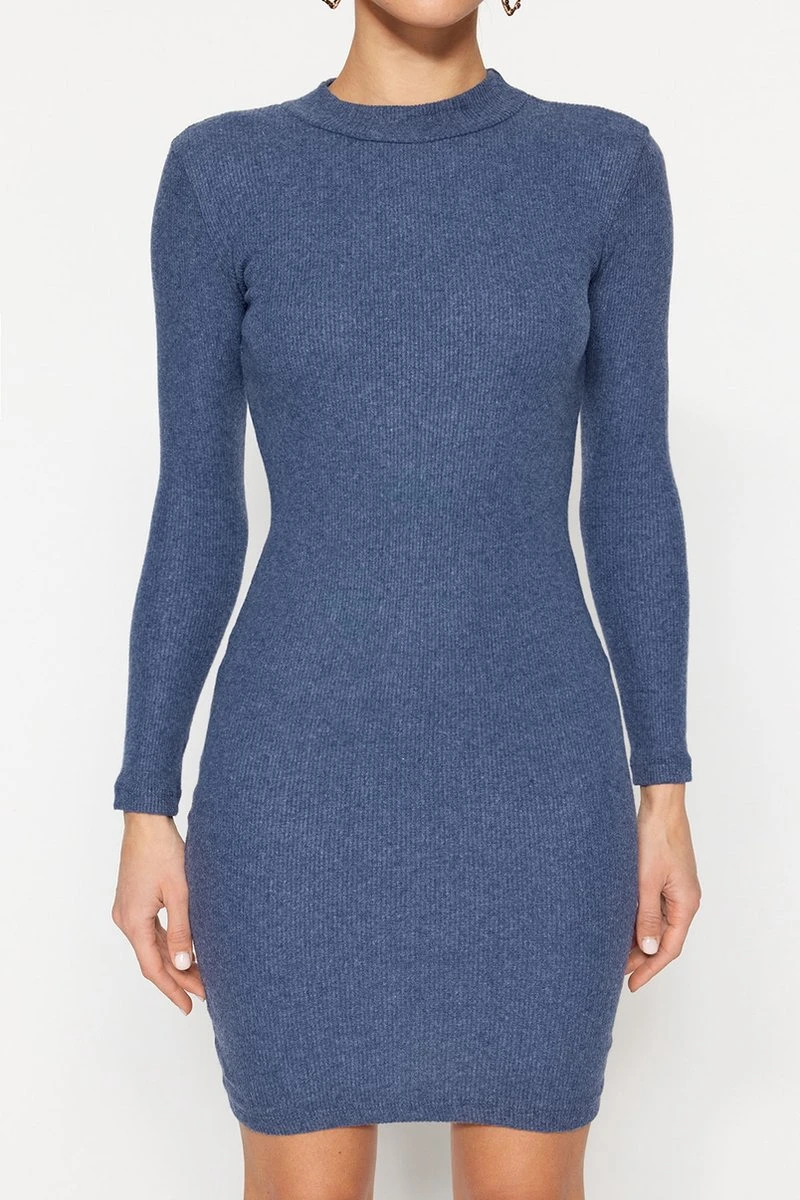 Trendyol Vrouwen Standaard Mouw Staande Kraag Bodycon Jurk 6 Trendyol Vrouwen Standaard Mouw Staande Kraag Bodycon Jurk - Afbeelding 6