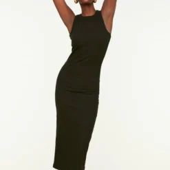 Trendyol Vrouwen Standaard Mouw Halternek Bodycon Jurk