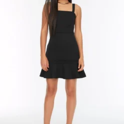 Trendyol Vrouwen Standaard Mouw Vierkante Kraag Schaatser Jurk -Trendy Meid Verkoop 800x1200 285