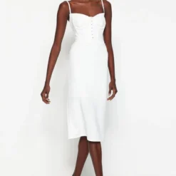 Trendyol Vrouwen Standaard Mouw Lieve Schat Verschuiving Jurk