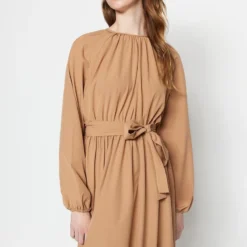 Trendyol Vrouwen Raglan Mouw Ronde Hals A-lijn Jurk 11 Trendyol Vrouwen Raglan Mouw Ronde Hals A-lijn Jurk -Trendy Meid Verkoop 800x1200 479