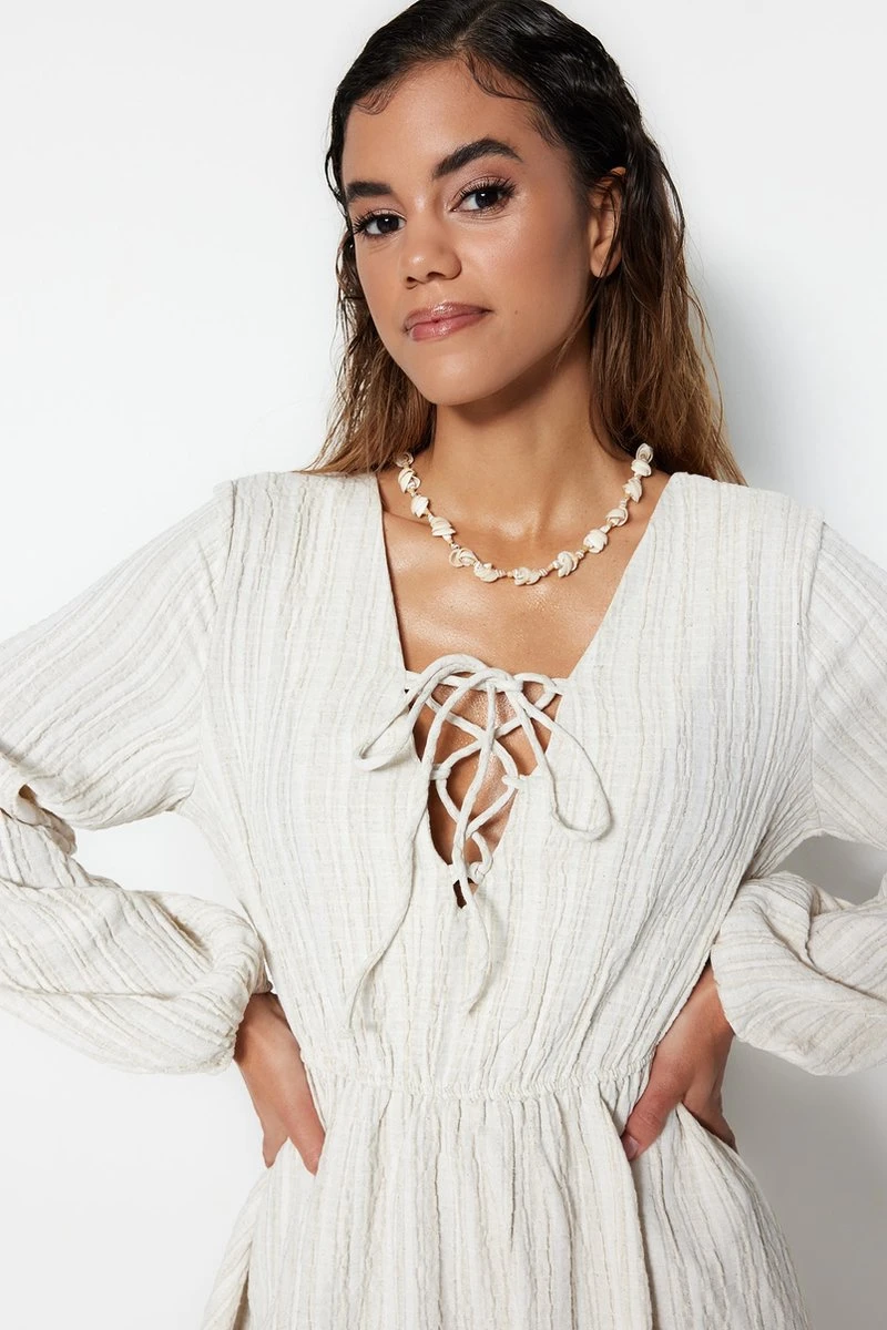 Trendyol Vrouwen Ballon Mouw V-hals Aangerimpelde Jurk Jurk 2 Trendyol Vrouwen Ballon Mouw V-hals Aangerimpelde Jurk Jurk - Afbeelding 2