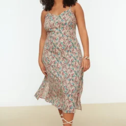 Trendyol Vrouwen Standaard Mouw V-hals Basis Grote Maten Jurk 13 Trendyol Vrouwen Standaard Mouw V-hals Basis Grote Maten Jurk -Trendy Meid Verkoop 800x1200 555