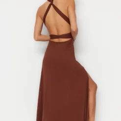 Trendyol Vrouwen Standaard Mouw V-hals Verschuiving Jurk 18 Trendyol Vrouwen Standaard Mouw V-hals Verschuiving Jurk -Trendy Meid Verkoop 800x1200 731