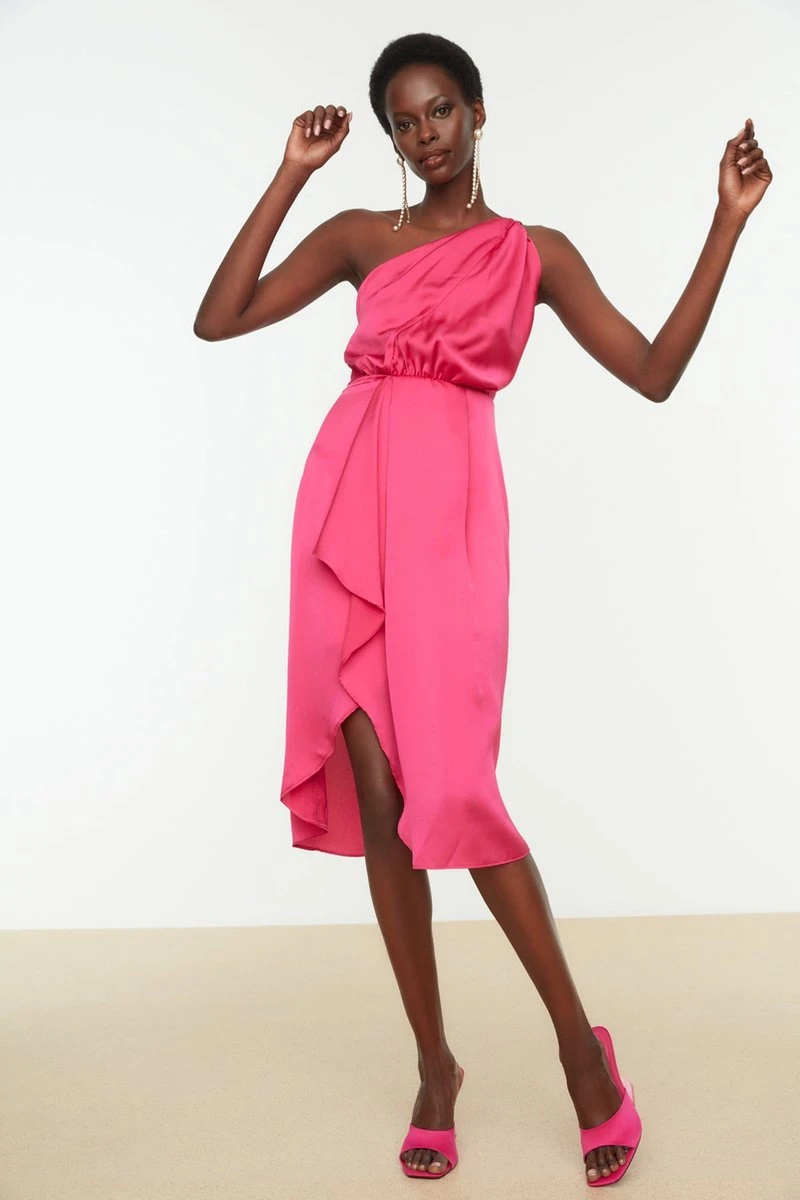 Trendyol Vrouwen Een Schouder Asymmetrische Kraag Omslag Jurk 1 Trendyol Vrouwen Een Schouder Asymmetrische Kraag Omslag Jurk