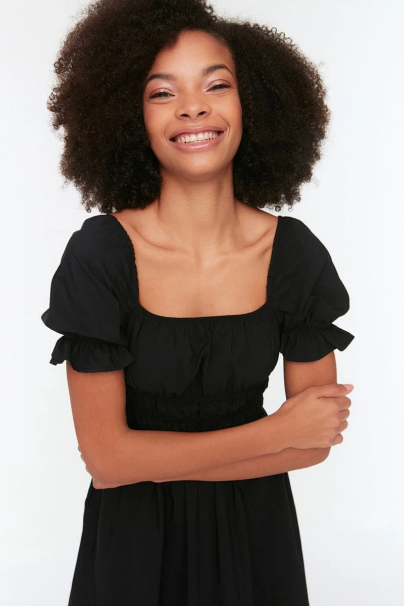 Trendyol Vrouwen Standaard Mouw Vierkante Kraag Schaatser Jurk 3 Trendyol Vrouwen Standaard Mouw Vierkante Kraag Schaatser Jurk - Afbeelding 3