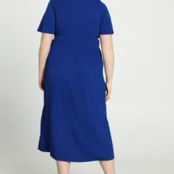 Promiss Lange, Effen Plisséjurk Met Valse Wikkelkraag -Trendy Meid Verkoop 801x1200 64