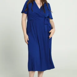 Promiss Lange, Effen Plisséjurk Met Valse Wikkelkraag -Trendy Meid Verkoop 802x1200 10