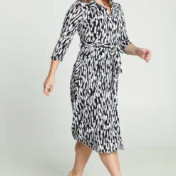Cassis Lange Jurk Met Grafisch Motief -Trendy Meid Verkoop 805x1200 10