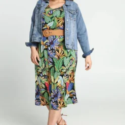 Paprika Lange Jurk In Viscose Met Hawai Print En Smalle Schouderbandjes -Trendy Meid Verkoop 808x1200 1