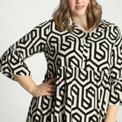 Paprika Halflange Jurk In Viscose Met Geometrisch Motief En Knopen -Trendy Meid Verkoop 810x1200 27