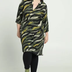 Promiss Korte, Satijnen Jurk Met Camouflageprint -Trendy Meid Verkoop 811x1200 22