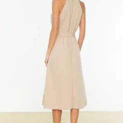 Trendyol Vrouwen Standaard Mouw Halternek A-lijn Jurk 13 Trendyol Vrouwen Standaard Mouw Halternek A-lijn Jurk -Trendy Meid Verkoop 813x1200 1