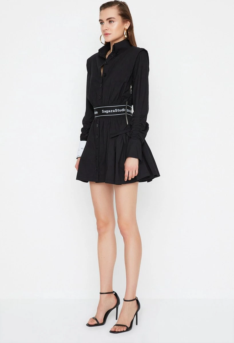 Trendyol Vrouwen Standaard Mouw Kraag Schaatser Jurk 3 Trendyol Vrouwen Standaard Mouw Kraag Schaatser Jurk - Afbeelding 3