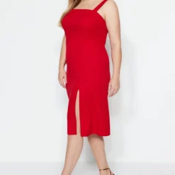 Trendyol Vrouwen Standaard Mouw Vierkante Kraag Bodycon Plus Size Jurk