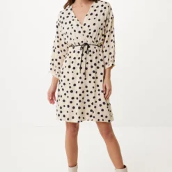 Mexx Fake Wrap Jurk All Over Print Dames - Zand - Maat 40 -Trendy Meid Verkoop 830x1200 60