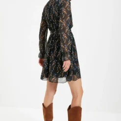 Trendyol Vrouwen Gepofte/ruche Mouw Cache-coeur Schaatser Jurk 12 Trendyol Vrouwen Gepofte/ruche Mouw Cache-coeur Schaatser Jurk -Trendy Meid Verkoop 832x1200 9