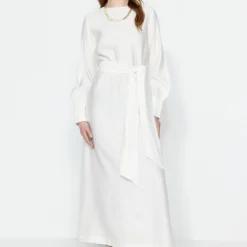 Trendyol Vrouwen Standaard Mouw Ronde Hals Verschuiving Jurk -Trendy Meid Verkoop 835x1200