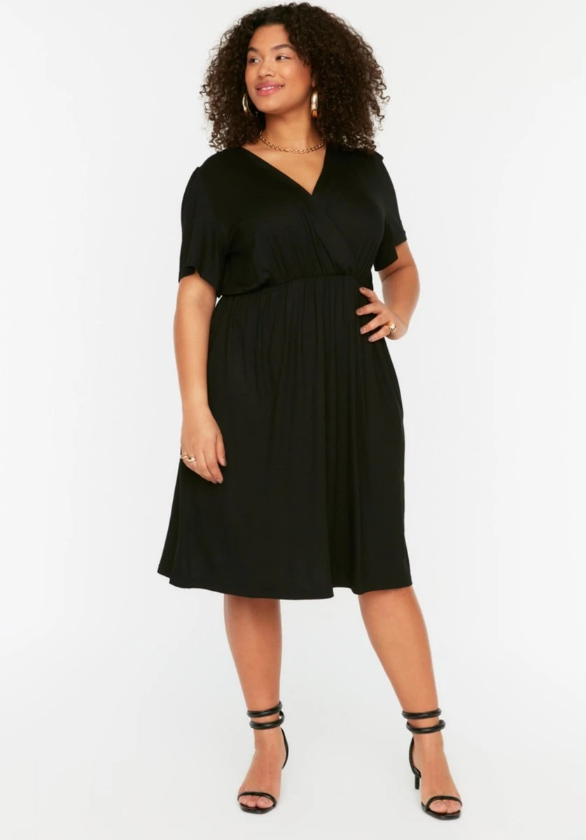 Trendyol Vrouwen Standaard Mouw Cache-coeur Basis Grote Maten Jurk 1 Trendyol Vrouwen Standaard Mouw Cache-coeur Basis Grote Maten Jurk