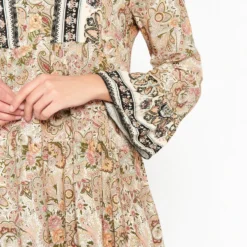 LOLALIZA Babydoll Jurk Met Paisleyprint - Taupe - Maat XL -Trendy Meid Verkoop 846x1200 38