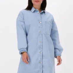 NA-KD Raw Edge Denim Dress Dames Jurk - Maat 36 -Trendy Meid Verkoop 866x1200 1