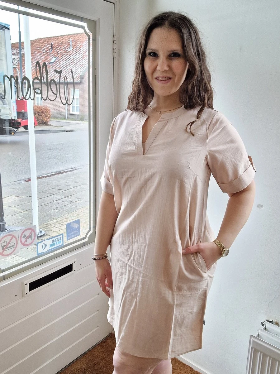 Zhenzi Kyleigh Jurk/tuniek Beige S 42/44 1 Zhenzi Kyleigh Jurk/tuniek Beige S 42/44