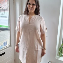 Zhenzi Kyleigh Jurk/tuniek Beige S 42/44 6 Zhenzi Kyleigh Jurk/tuniek Beige S 42/44 -Trendy Meid Verkoop 899x1200 42