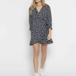 ONLY ONLCARLY L/S WRAP SHORT DRESS NOOS WVN Dames Jurk - Maat 38 21 ONLY ONLCARLY L/S WRAP SHORT DRESS NOOS WVN Dames Jurk - Maat 38 -Trendy Meid Verkoop 943x1200 4